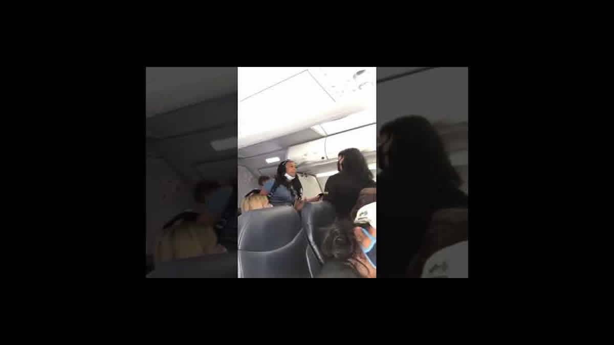 Mulher Causa Turbulência Em Avião Por Criticar 'privilégio Branco' Em Disputa Por Assento