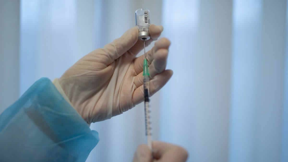 Um Obstetra Muito Saudável De 56 Anos Morreu 16 Dias Após Receber A Vacina Pfizer COVID 19
