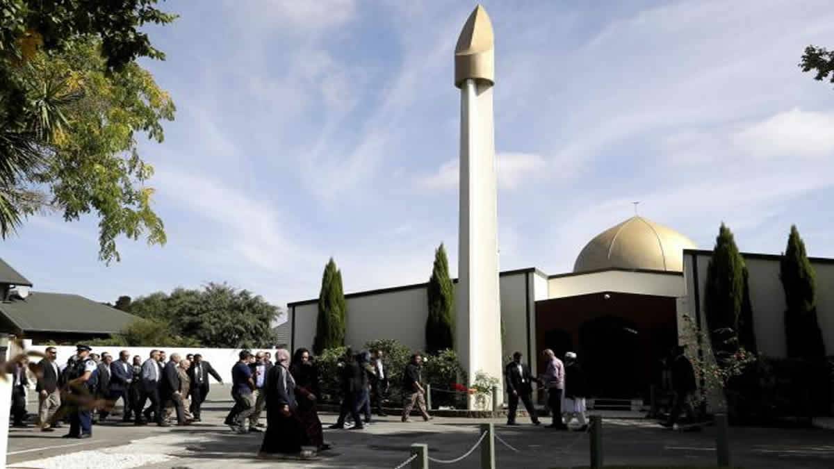 Tratamento Diferente De Cristãos E Muçulmanos Na Alemanha Em Relação À Pandemia 200 Muçulmanos Têm Permissão Para Orar Na Mesquita, Mas Apenas 70 Cristãos Na Igreja