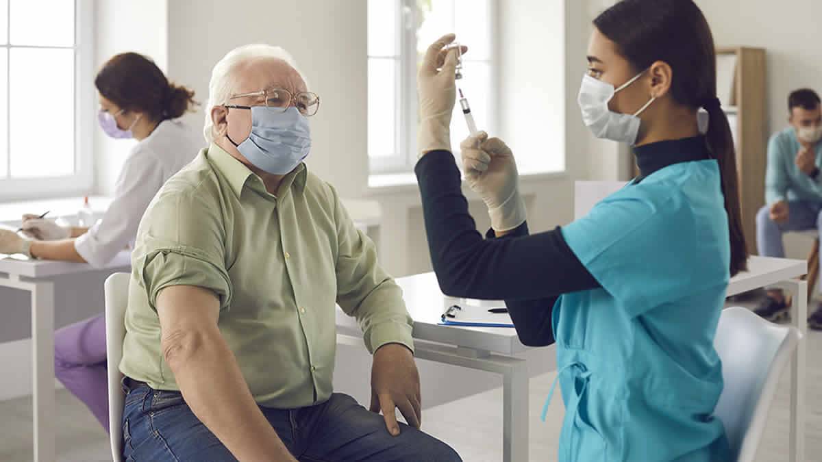 Vacinas Causam 600 Novos Casos De Doenças Oculares E Deixam 5 Pessoas Cegas, De Acordo Com O Governo Do Reino Unido