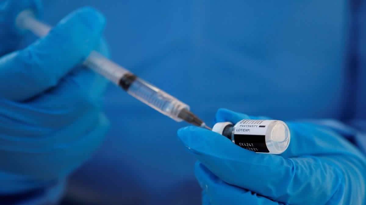 Vacinação Regulares De 'reforço' Se Tornarão Comuns à Medida Que 'novas Variantes' Surgirem, Diz O Chefe Da Genômica No Reino Unido