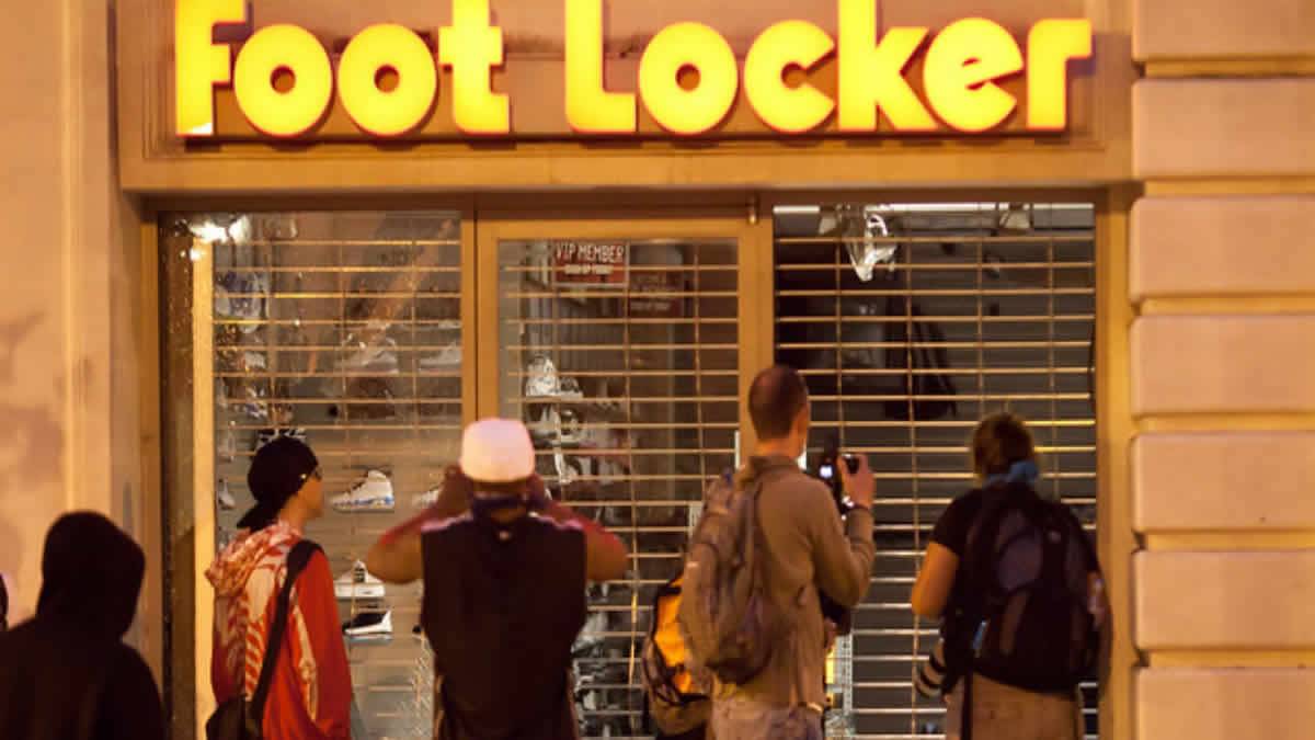Walmart E Foot Locker Doam US $ 300 MILHÕES Para A Justiça Racial E São Saqueados Durante Motins Por Justiça Racial