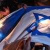 Bandeiras Israelenses Queimadas E Sinagogas Atacadas Na Alemanha