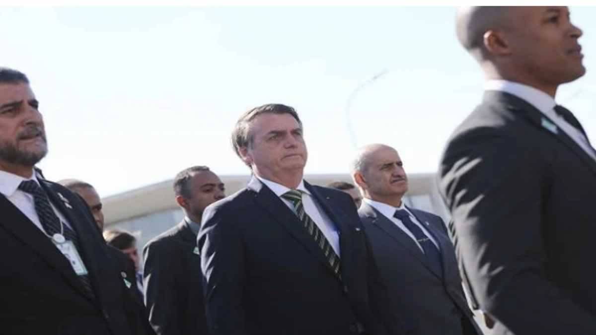 Bolsonaro Ameaça Baixar Decreto Para Abrir Comércio