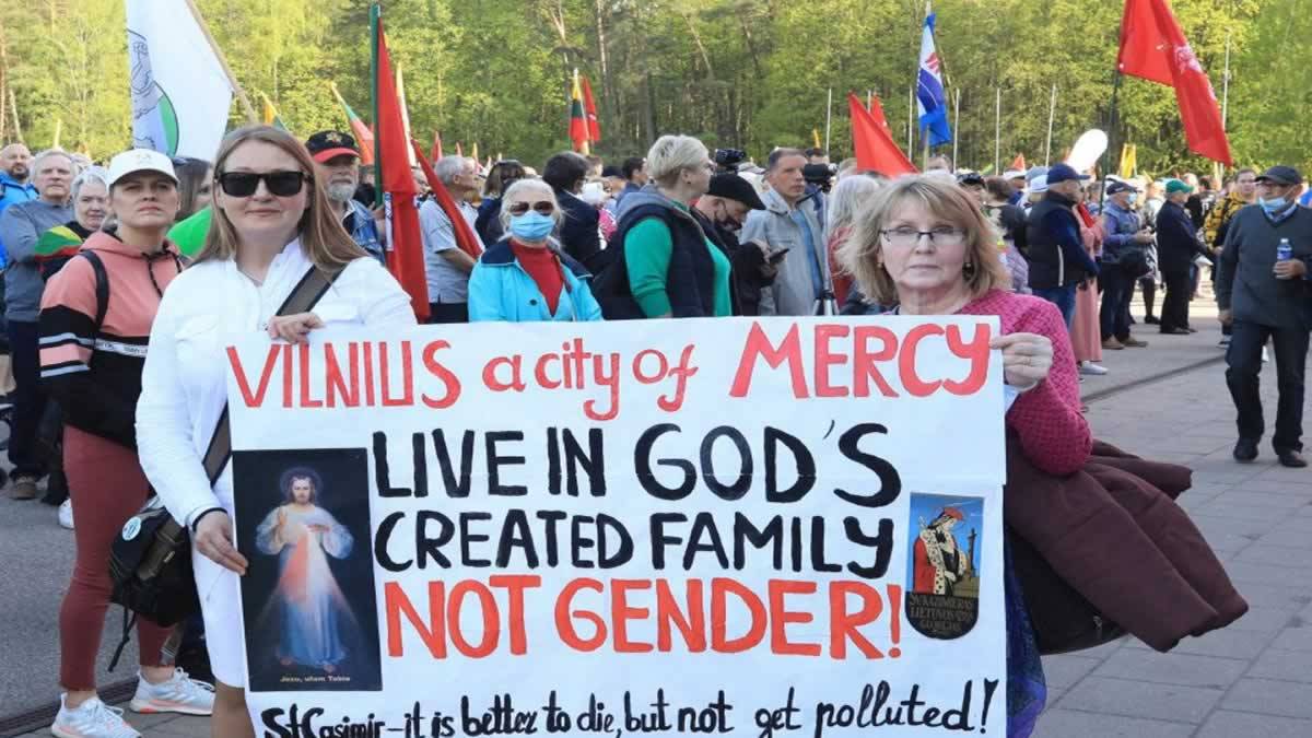 Milhares De Lituanos Protestaram Contra O Casamento Homossexuais