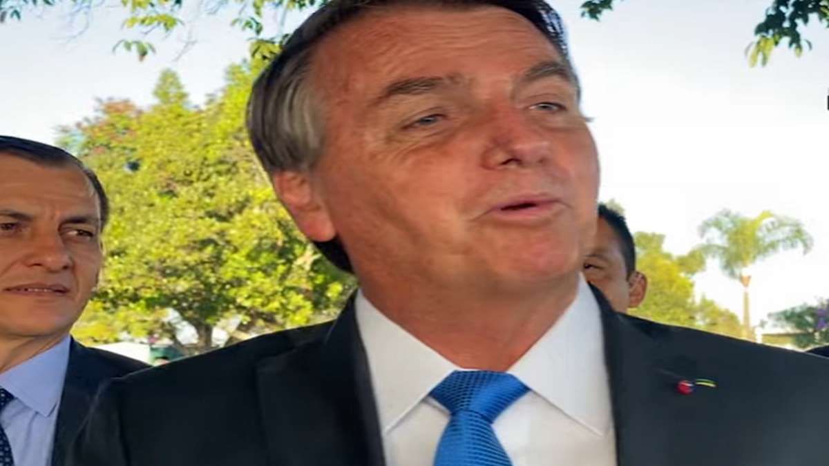 Bolsonaro Quem Estiver Com Covid, Procure O Doutor Bonner