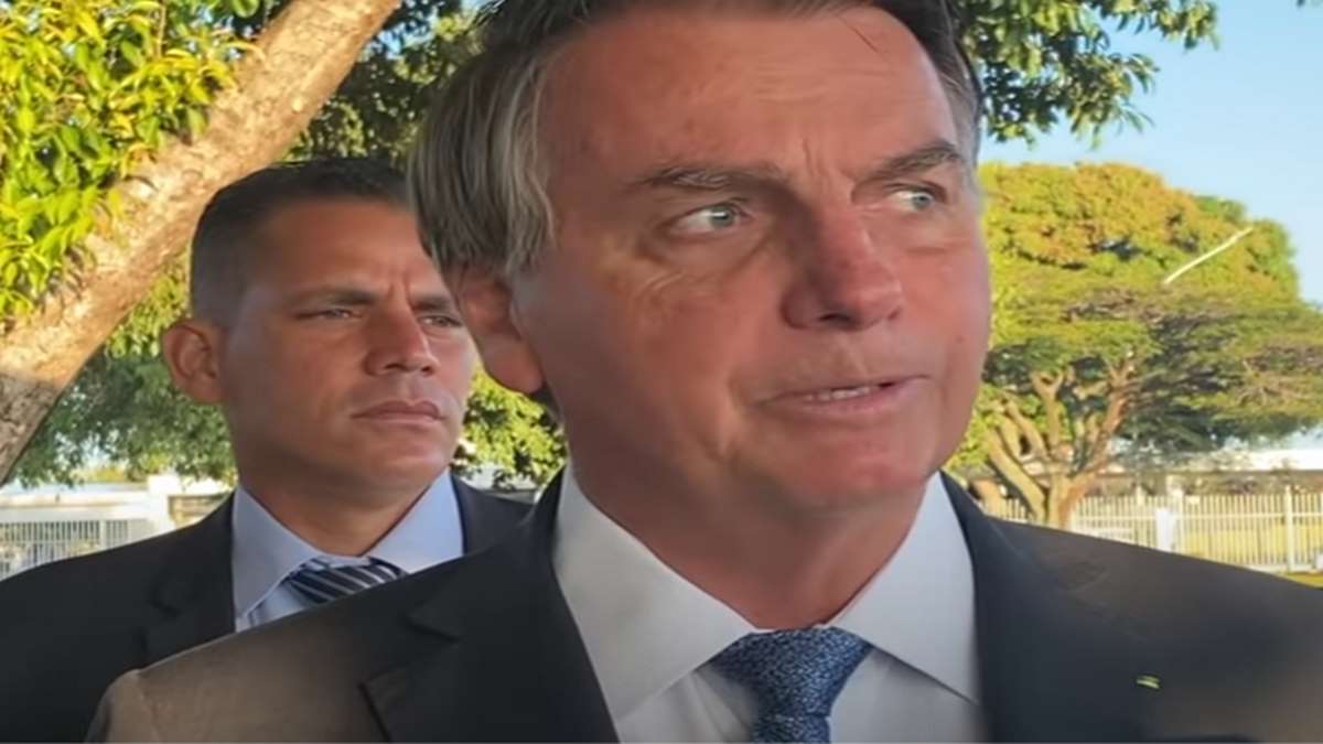 Bolsonaro Diz Que Se Congresso Aprovar Passaporte De Vacina, Ele Veta