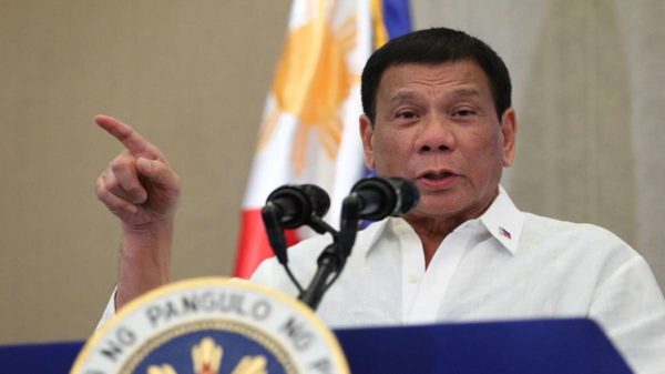 Presidente Filipino Ameaça Com Prisão Quem Recusar Vacina