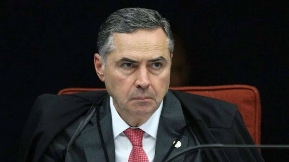 Barroso Indica Música De Chico Buarque E Zambelli Rebate