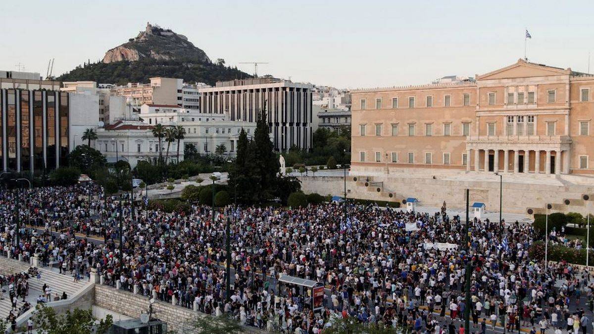 Em Atenas, Milhares Se Manifestam Contra A Vacinação COVID 19
