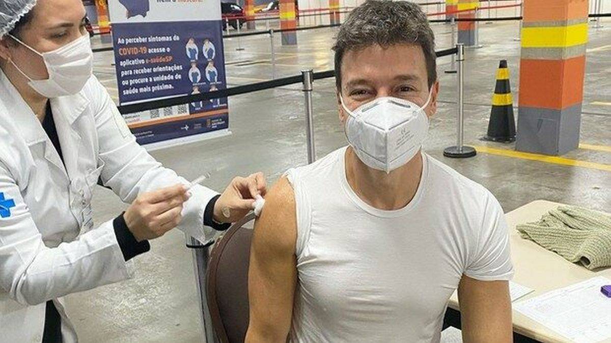 Mesmo Vacinado, Rodrigo Faro Testa Positivo Para Covid 19