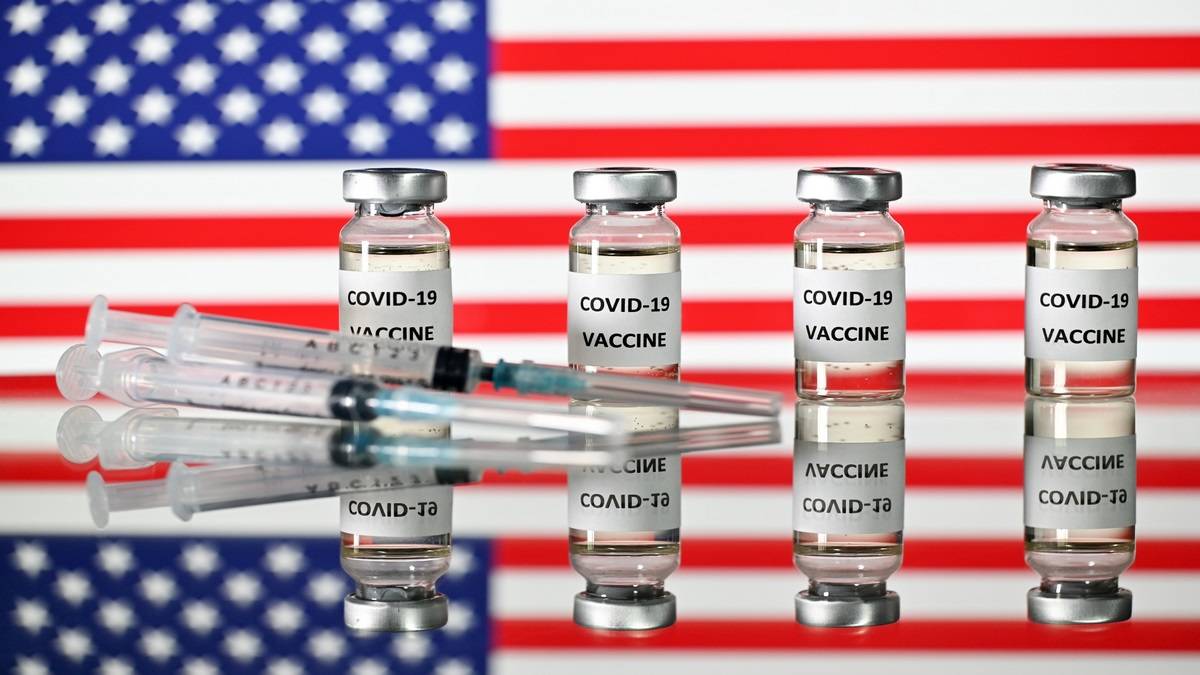 Juízes Dos EUA Mandam Réus Optarem Entre Vacina Ou Cadeia