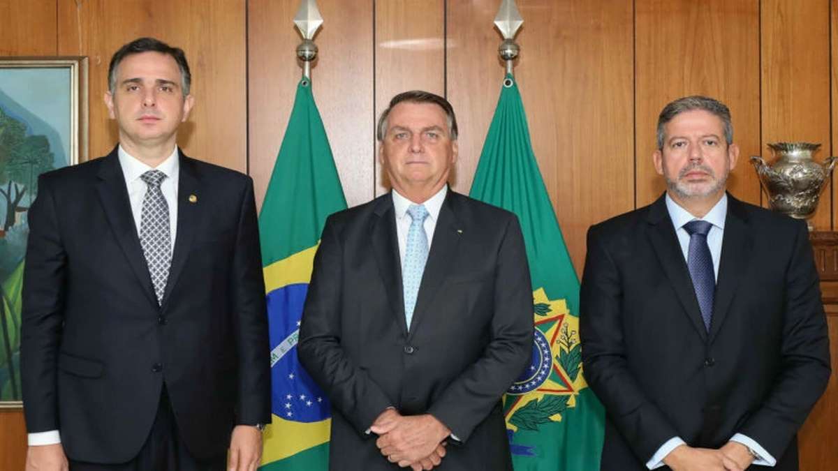 Presidente Jair Bolsonaro Ao Lado Dos Presidente Do Senado, Rodrigo Pacheco, E Da Câmara, Arthur Lira