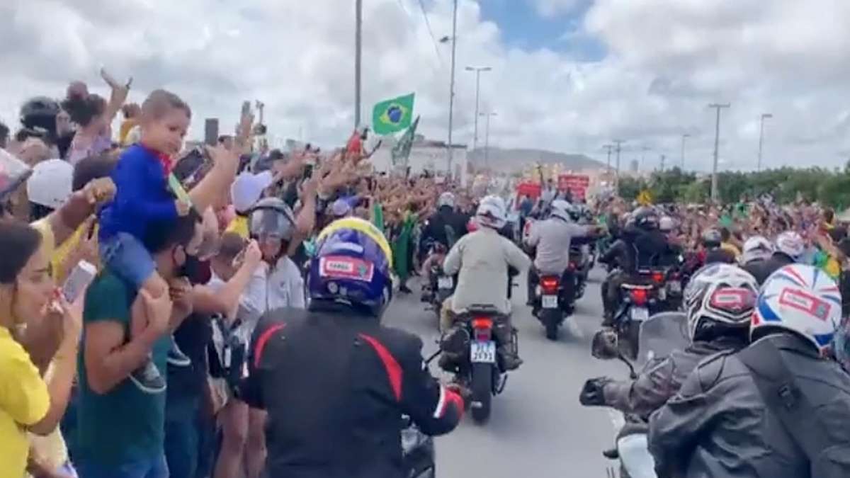 Presidente Jair Bolsonaro Arrasta Multidão No Agreste Pernambucano