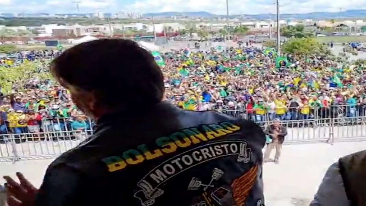 Presidente Jair Bolsonaro Discursa Após Motociata Em Pernambuco