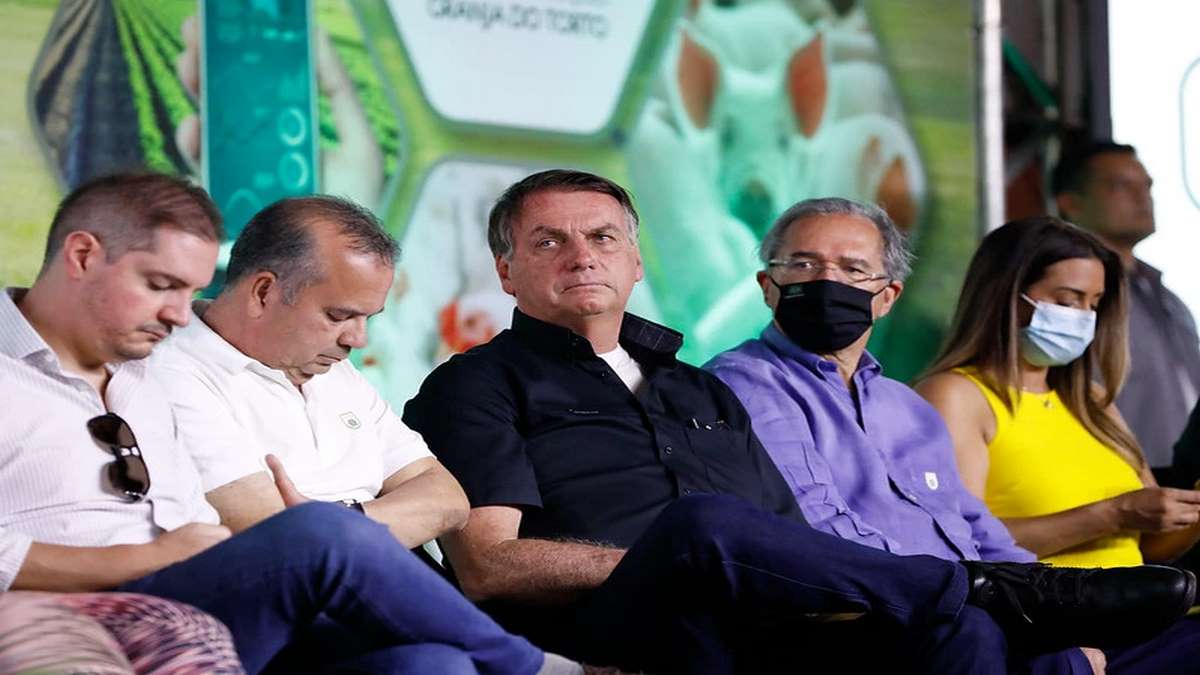 Presidente Jair Bolsonaro Participou De Evento Com Ministros