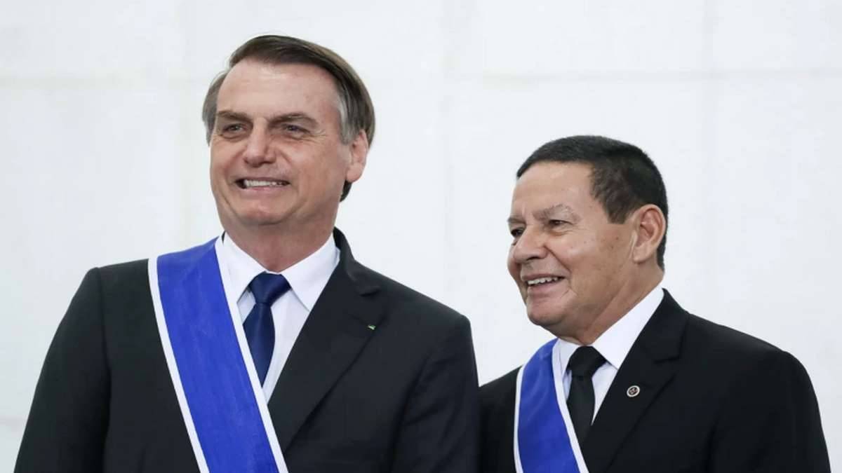 Presidente Jair Bolsonaro E O Vice Presidente Hamilton Mourão