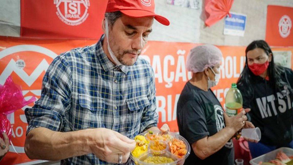 Quentinha Camarão Do MTST Oferecida A Wagner Moura Repercute Na Web