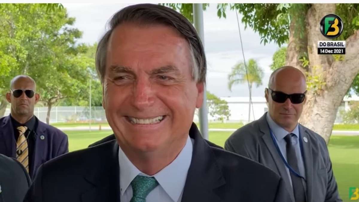 Bolsonaro Em Conversa Com Apoiadores Foto Reprodução YouTube Foco Do Brasil