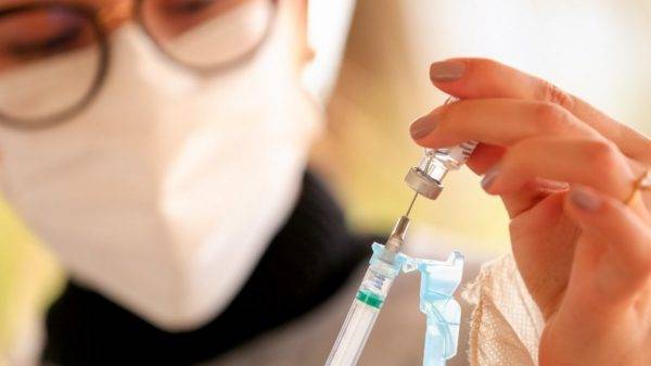 Preparação De Vacina Contra A Covid 19