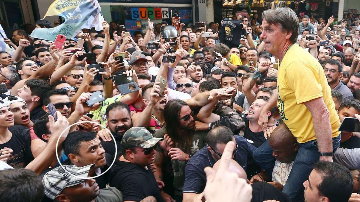 Presidente Jair Bolsonaro Na Ocasião Em Que Sofreu A Facada Foto Estadão Conteúdo Fábio Motta
