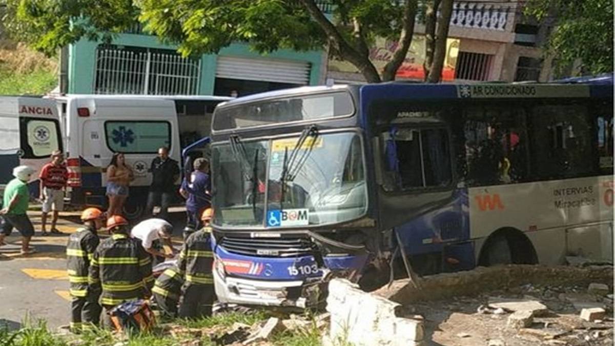Motorista Morre Após Sofrer Mal Súbito, Atropela E Mata Pedestre Em Itapecerica Da Serra