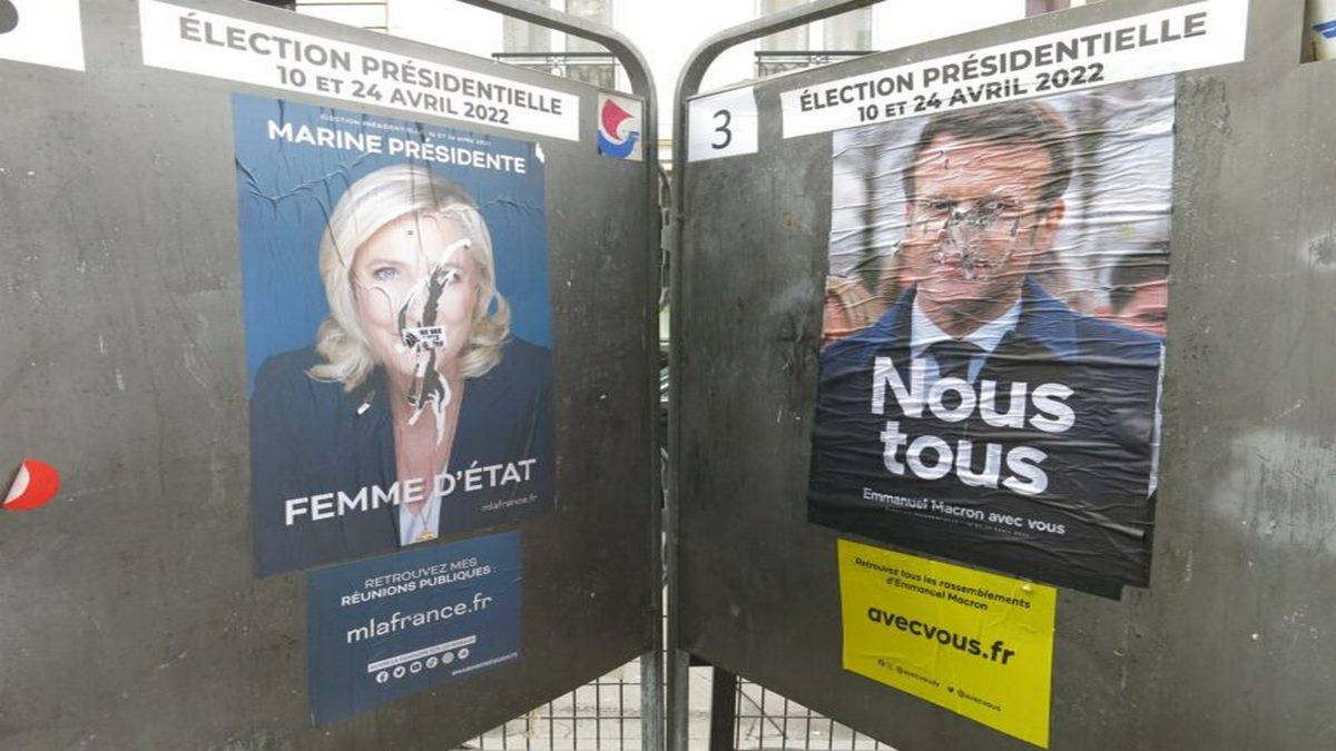 Cartazes Dos Líderes Da Disputa Presidencial Na França Marine Le Pen E Emmanuel Macron Foto EFE Rafael Cañas