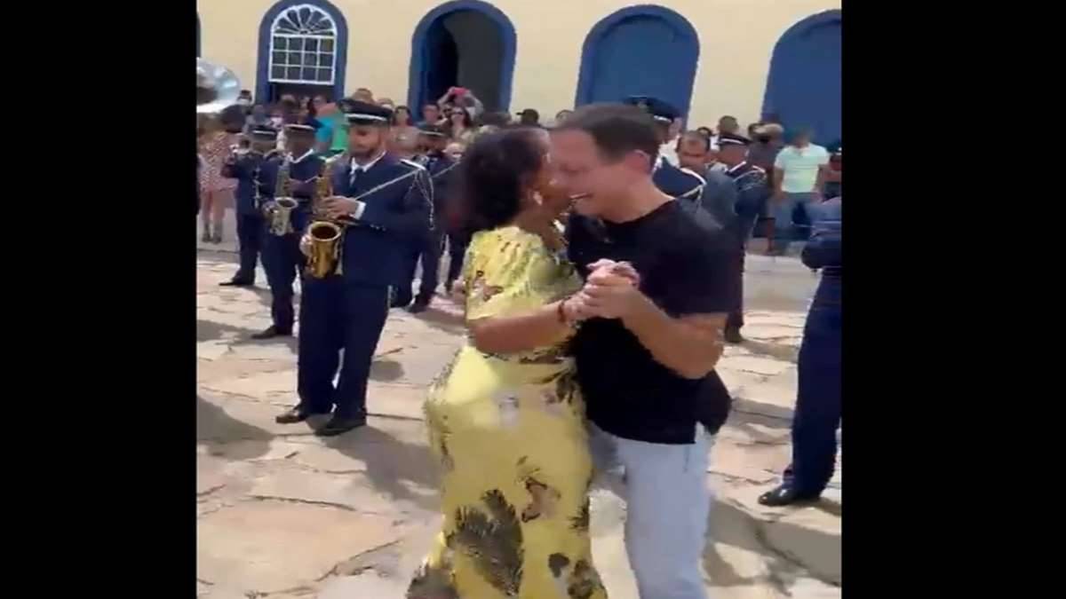 Doria Publica Vídeo Dançando No Interior Da Bahia Foto Reprodução Vídeo Twitter