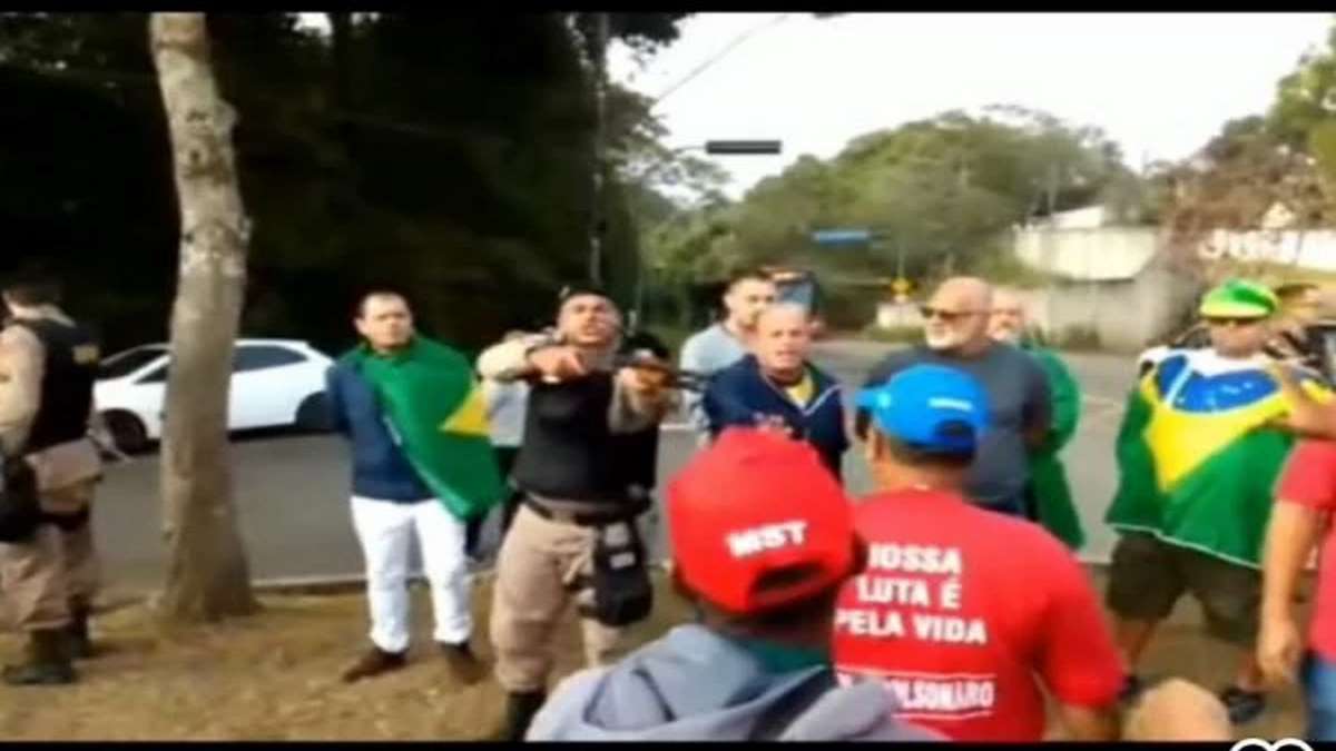 Manifestantes Pró Lula Entraram Em Conflito Com A PM Em MG