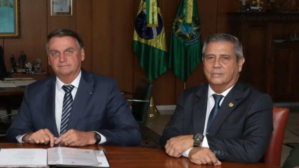 Presidente Jair Bolsonaro E O General Walter Braga Netto Foto Clauber Cleber CaetanoPR