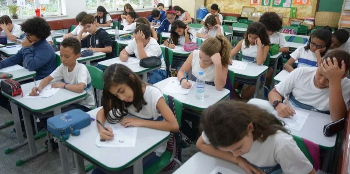 Pronome Neutro Está Proibido Em Escolas De Buenos Aires FotoReprodução