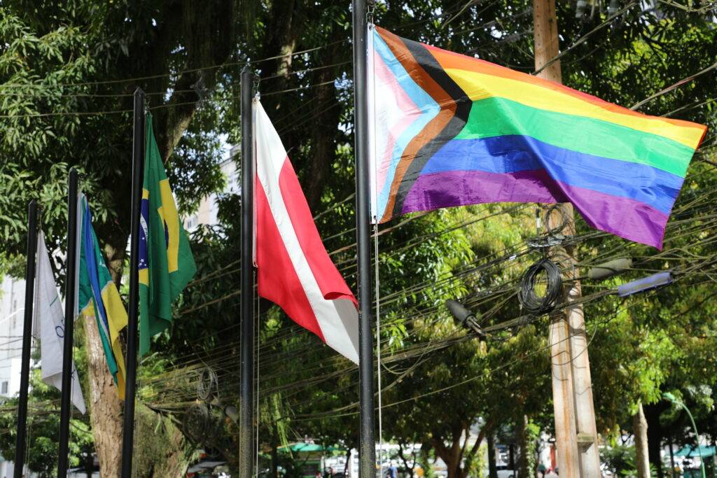Bandeira LGBT Foi Hasteada Ao Som Do Hino Nacional 1024x683