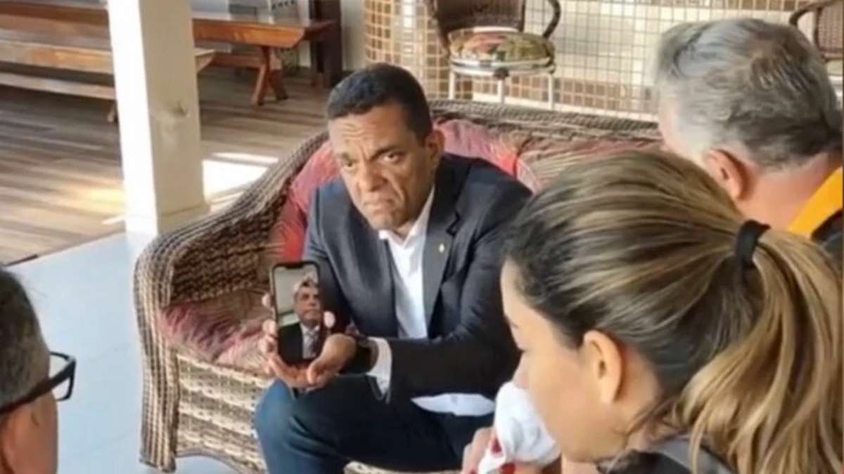 Bolsonaro Já Havia Conversado Com Irmãos De Marcelo Arruda Por Telefone