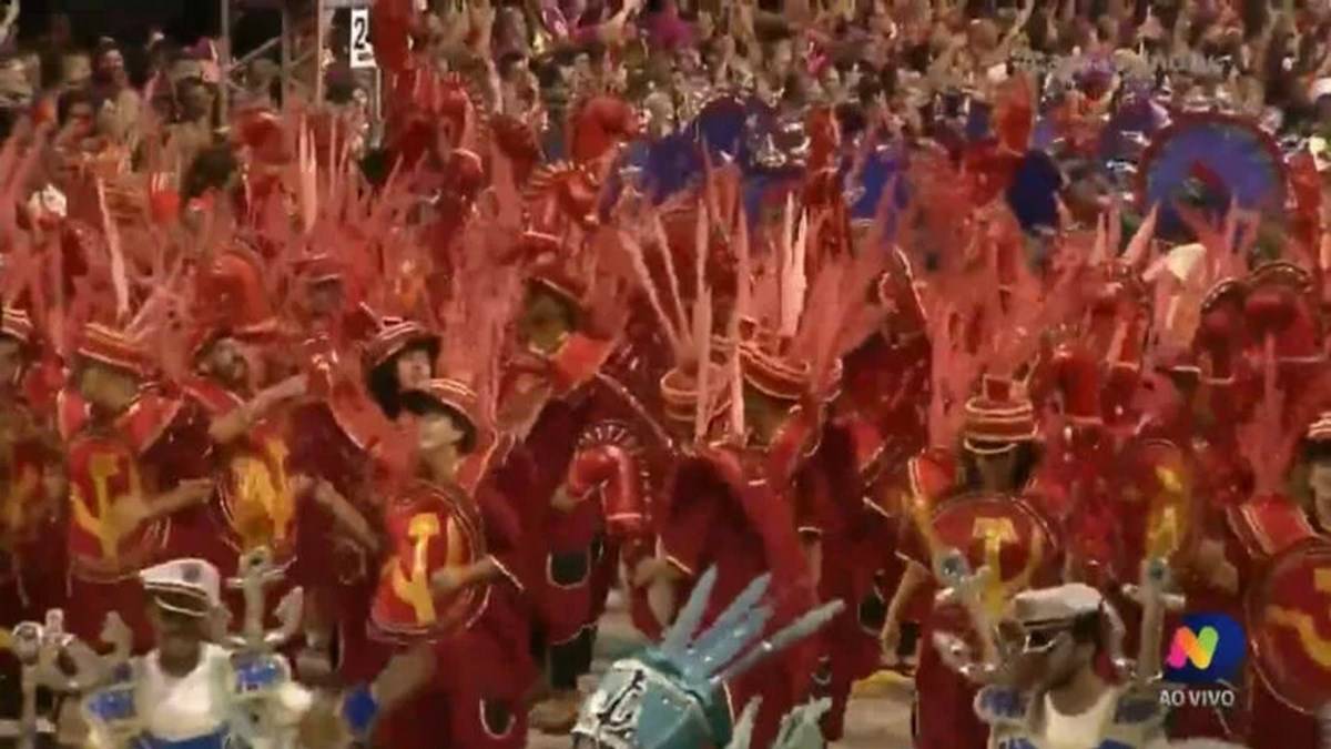 Escola De Samba Faz Apologia Do Comunismo, Durante Desfile De Carnaval Em Florianópolis