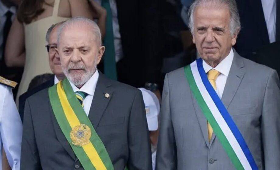 Luiz Inácio Lula Da Silva Ao Lado Do Ministro Da Defesa, José Múcio Monteiro