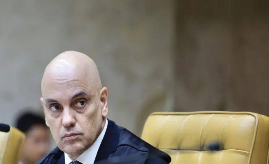 Alexandre De Moraes Em Sessão Plenária Do STF