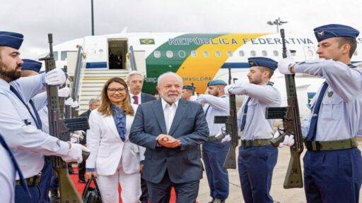 Residente Lula E A Primeira Dama Janja Em Avião Presidencial