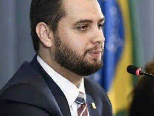 O Ex Assessor Da Presidência Filipe Martins Está Em Prisão Domiciliar