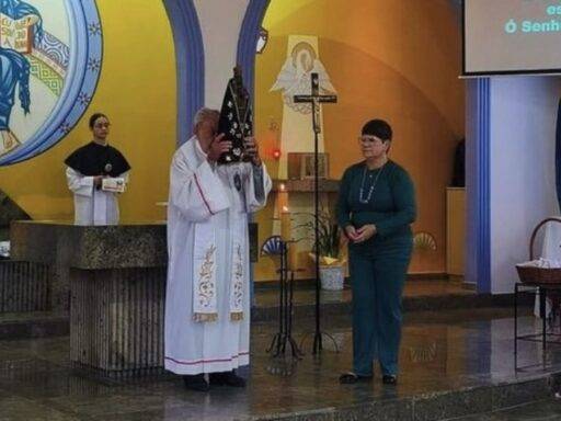 Padre Morre Em Igreja Após Celebrar Missa Para Nossa Senhora