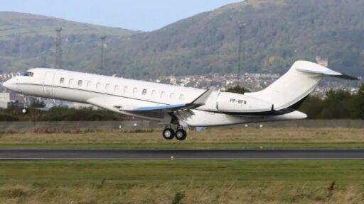 A Aeronave Pousou Em Caracas, Capital Da Venezuela, Às 5h14 De Domingo 23, E Decolou Na Manhã Do Dia Seguinte