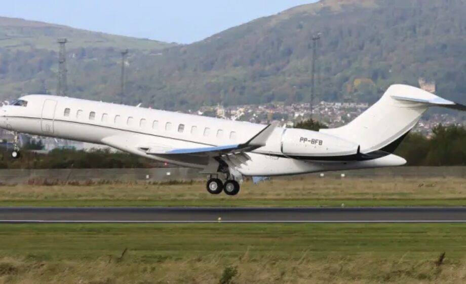 A Aeronave Pousou Em Caracas, Capital Da Venezuela, Às 5h14 De Domingo 23, E Decolou Na Manhã Do Dia Seguinte