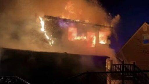 Incêndio Na Noite Do Halloween Em Casa Em Nova Jersey