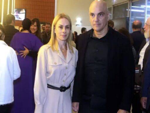 Moraes E A Mulher, Viviane Barci