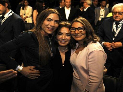 Patrícia Abravanel, Íris Abravavel E A Primeira Dama Janja