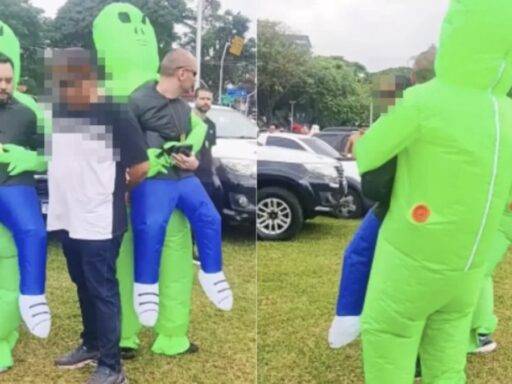 Policiais Civis Fantasiados No Parque Do Ibirapuera