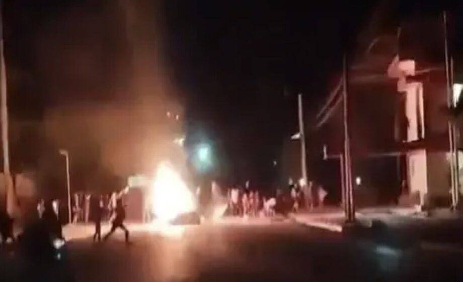 Protestos Em Frente À Sede Do Partido Comunista, Em Cuba
