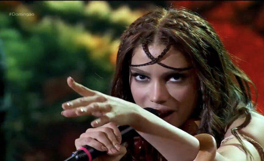 Anitta No Domingão Com Huck