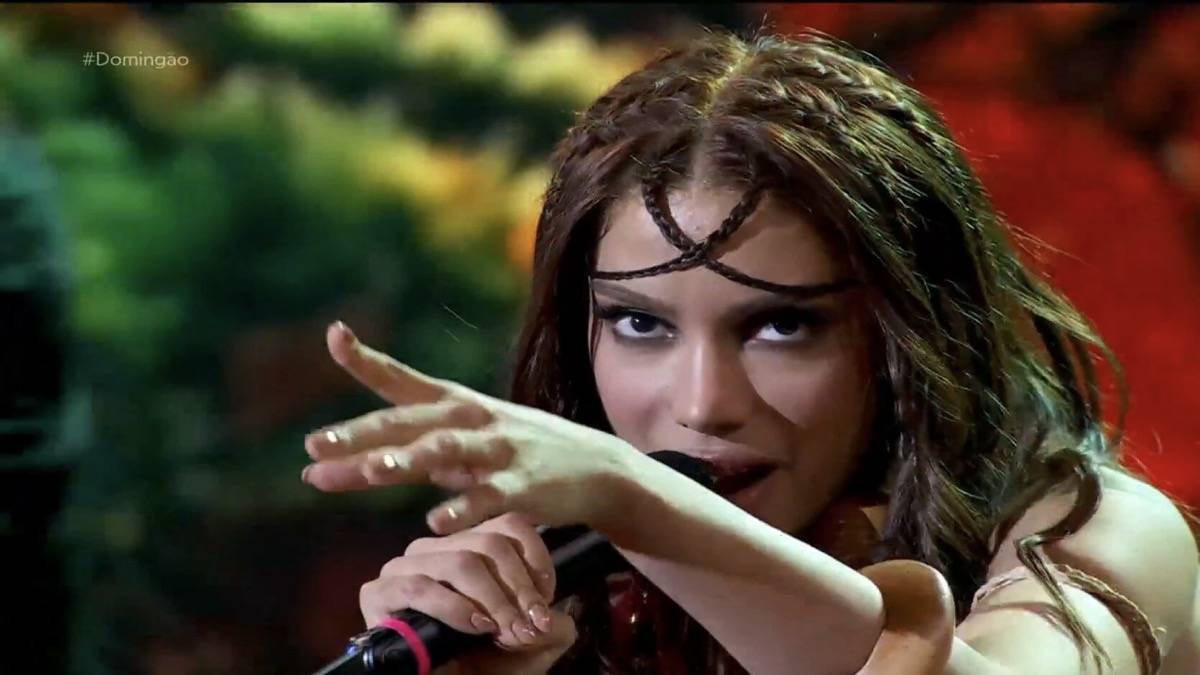 Anitta No Domingão Com Huck