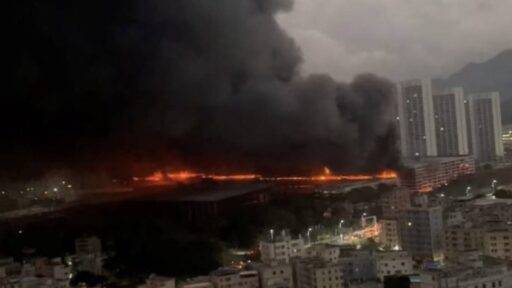 Incêndio Gigantesco Atinge Garagem Da BYD