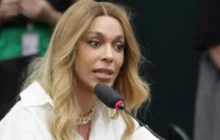 Apresentador Ratinho move ação criminal contra deputada Erika Hilton após troca de ofensas públicas